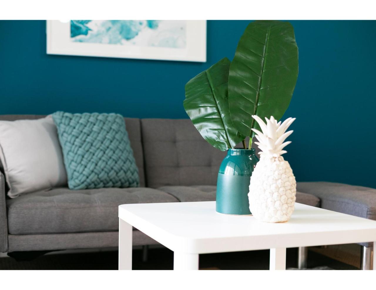 Striking And Super Convenient Studio With Balcony *