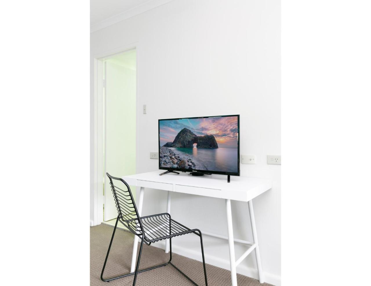 Striking And Super Convenient Studio With Balcony *