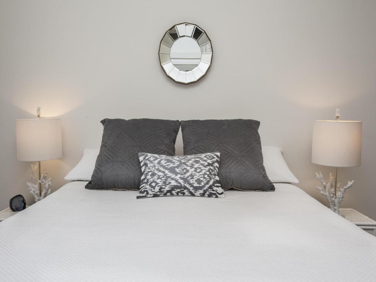 Woollahra Roslyndale Ave *