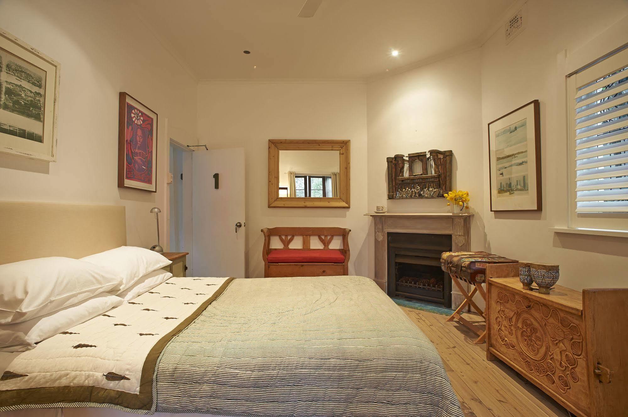 Bed & Breakfast Bondi House