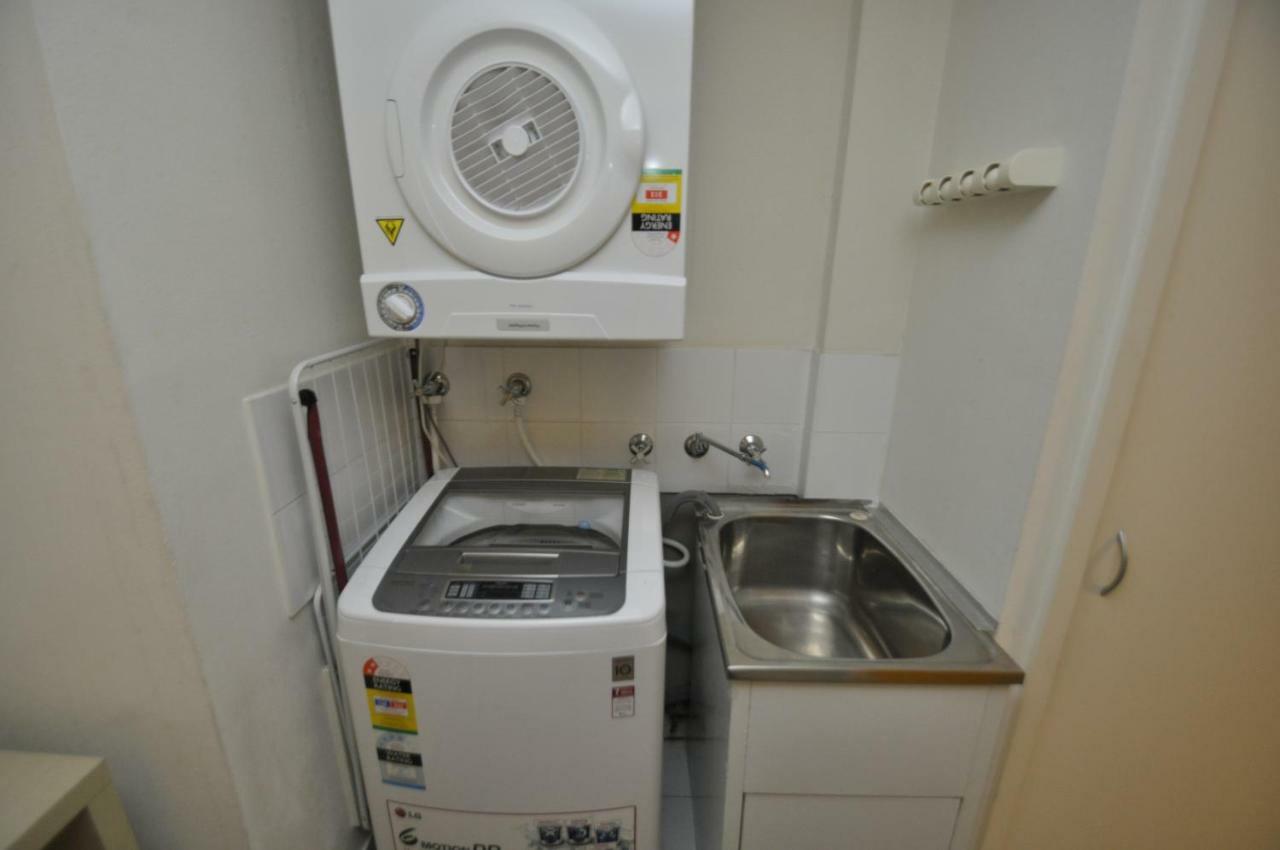 Darlinghurst Fully Self Contained Modern 1 Bed