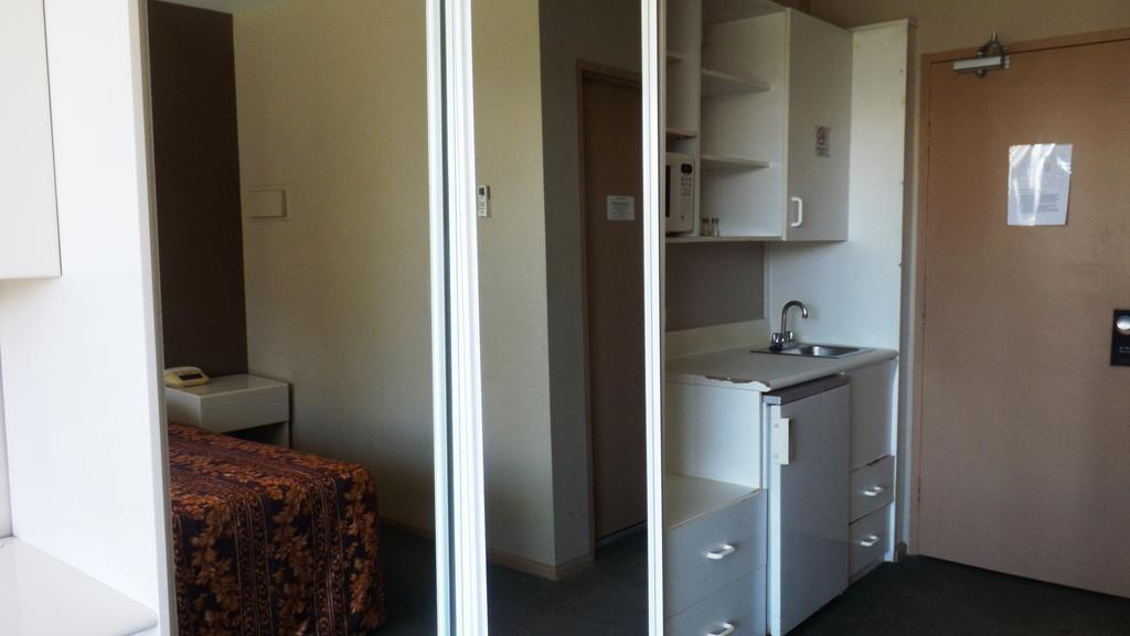 Addison motel