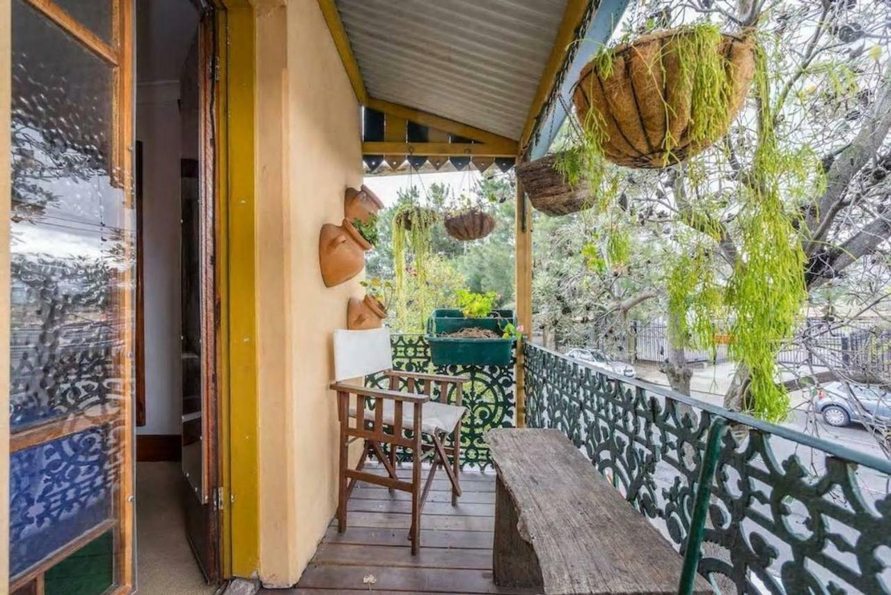 2 Bed Renovated Terrace - Erskinville * Sydney