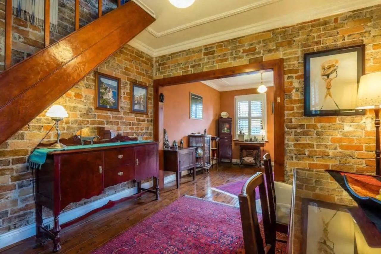 Holiday home 2 Bed Renovated Terrace - Erskinville *