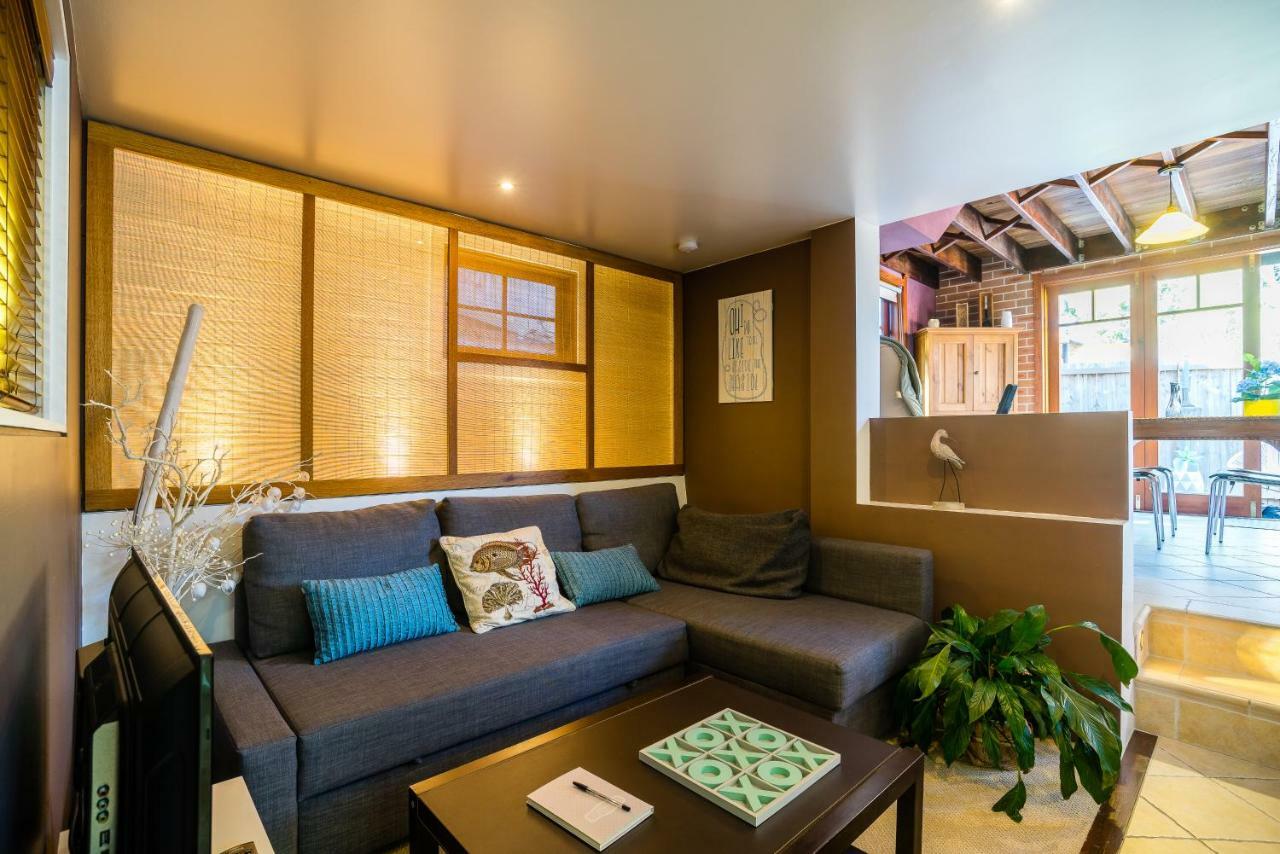 5 Stars & Airport Retreat
