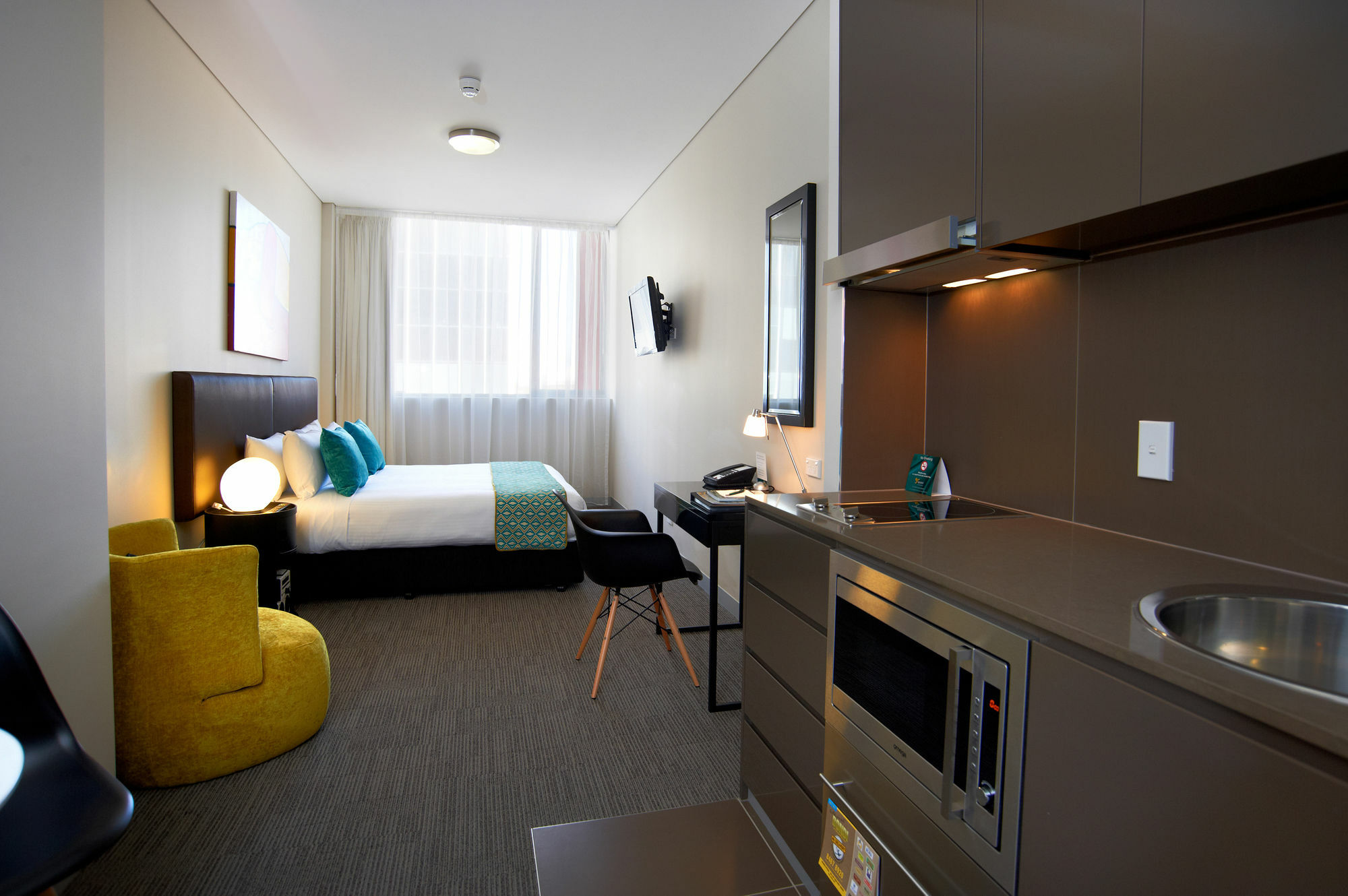 Holiday & Bondi Junction Aparthotel 4*