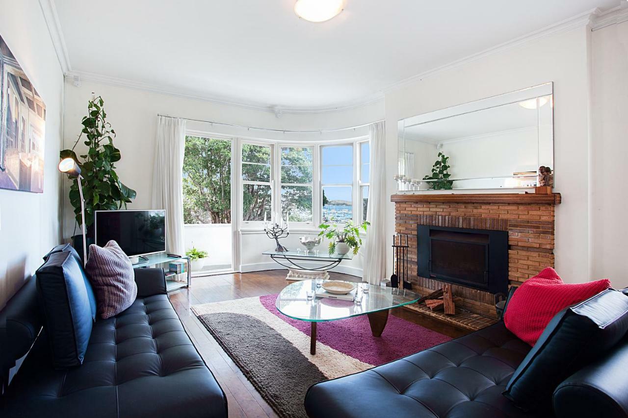 Elegant Art Deco With Harbour View Apartment