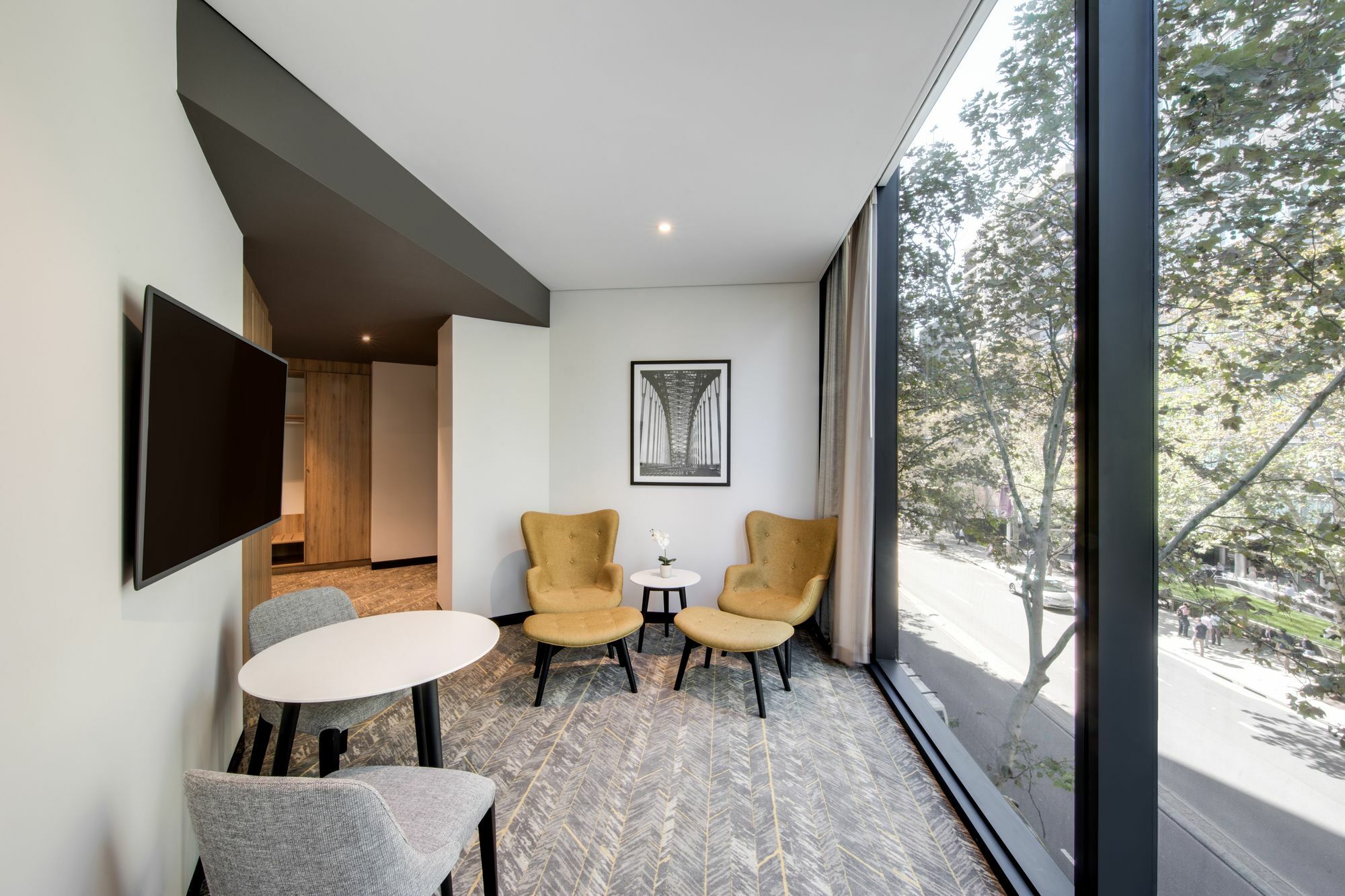 Vibe North Hotel 4*
