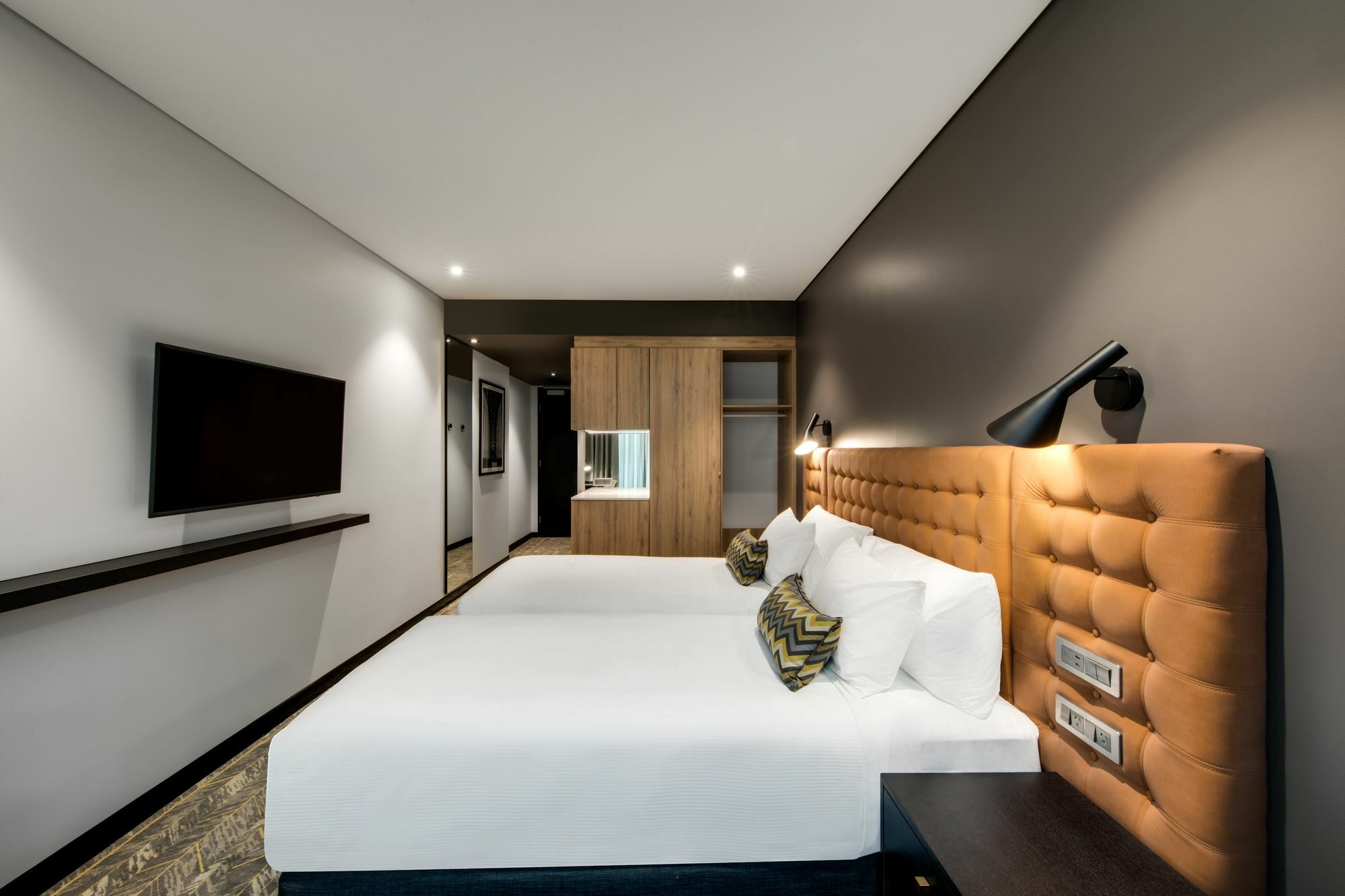 Vibe North Hotel 4*
