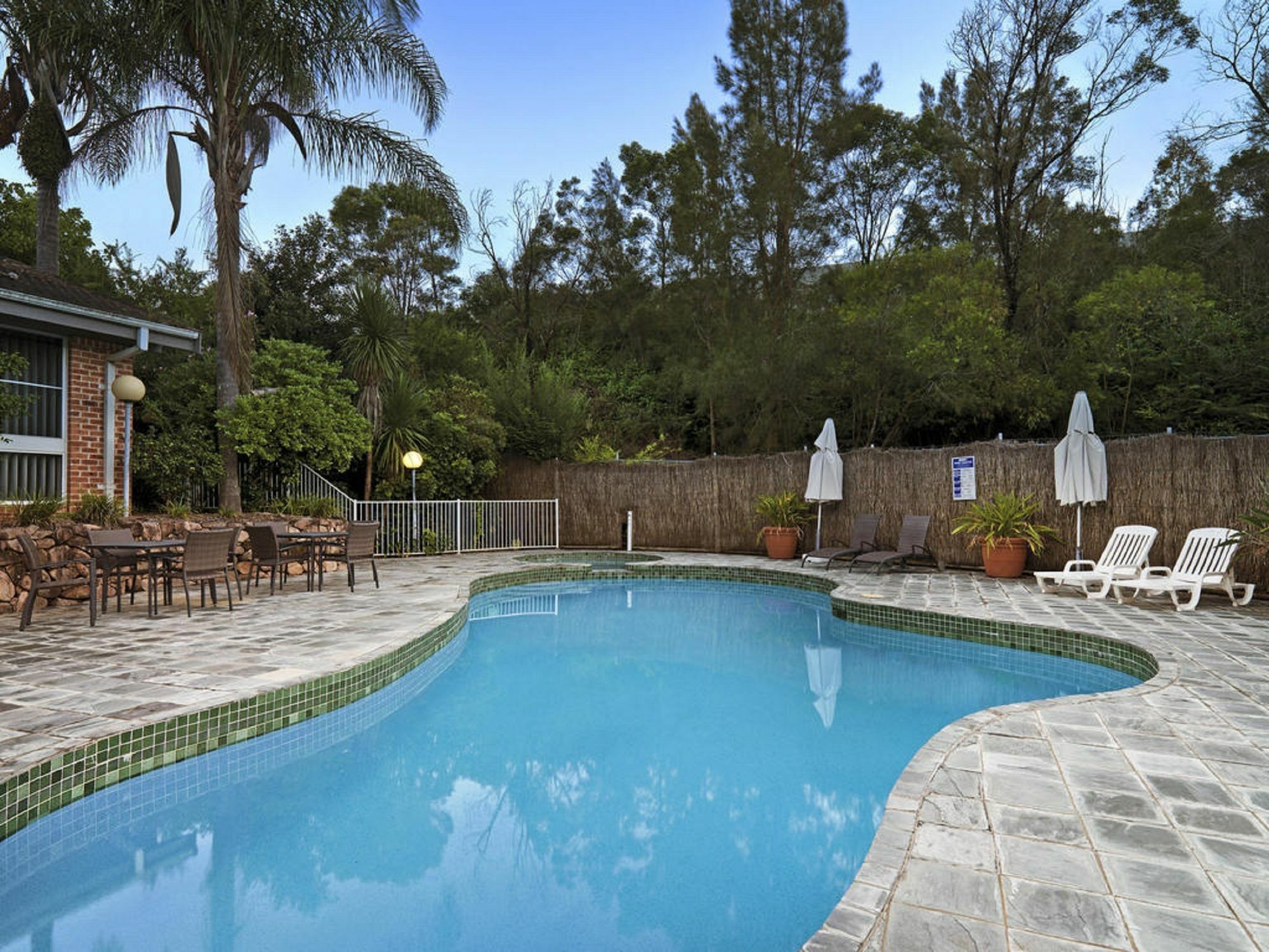 Aparthotel Medina Serviced North Ryde 4*