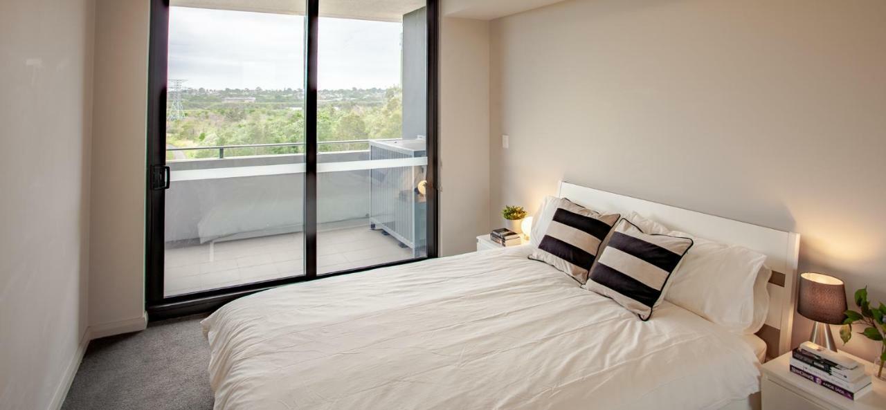 Hoama Properties At Wentworth Point Apartment