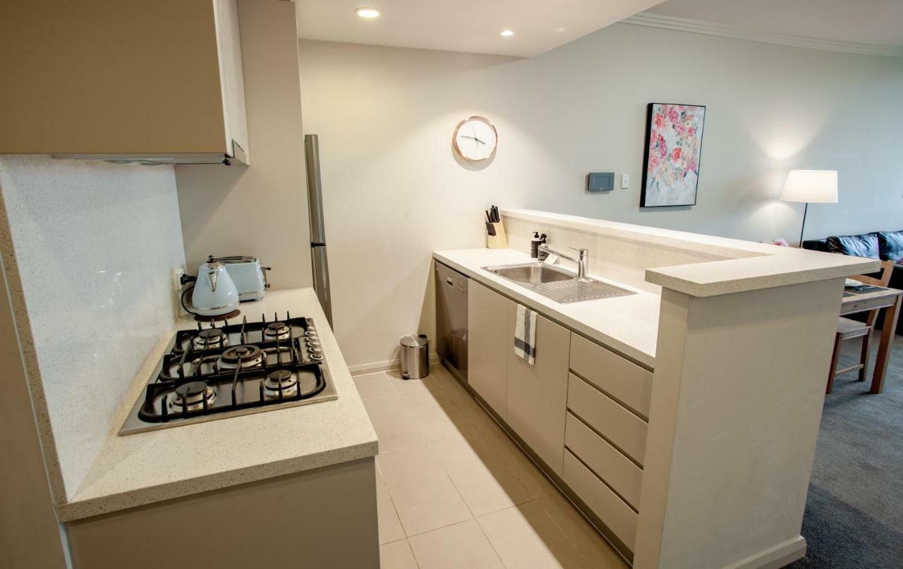 Hoama Properties At Wentworth Point Apartment
