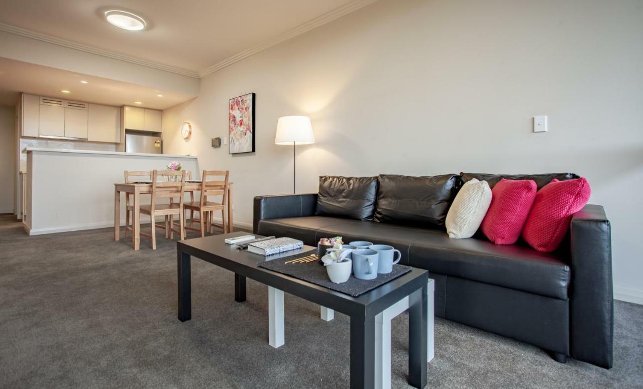 Hoama Properties At Wentworth Point Apartment *