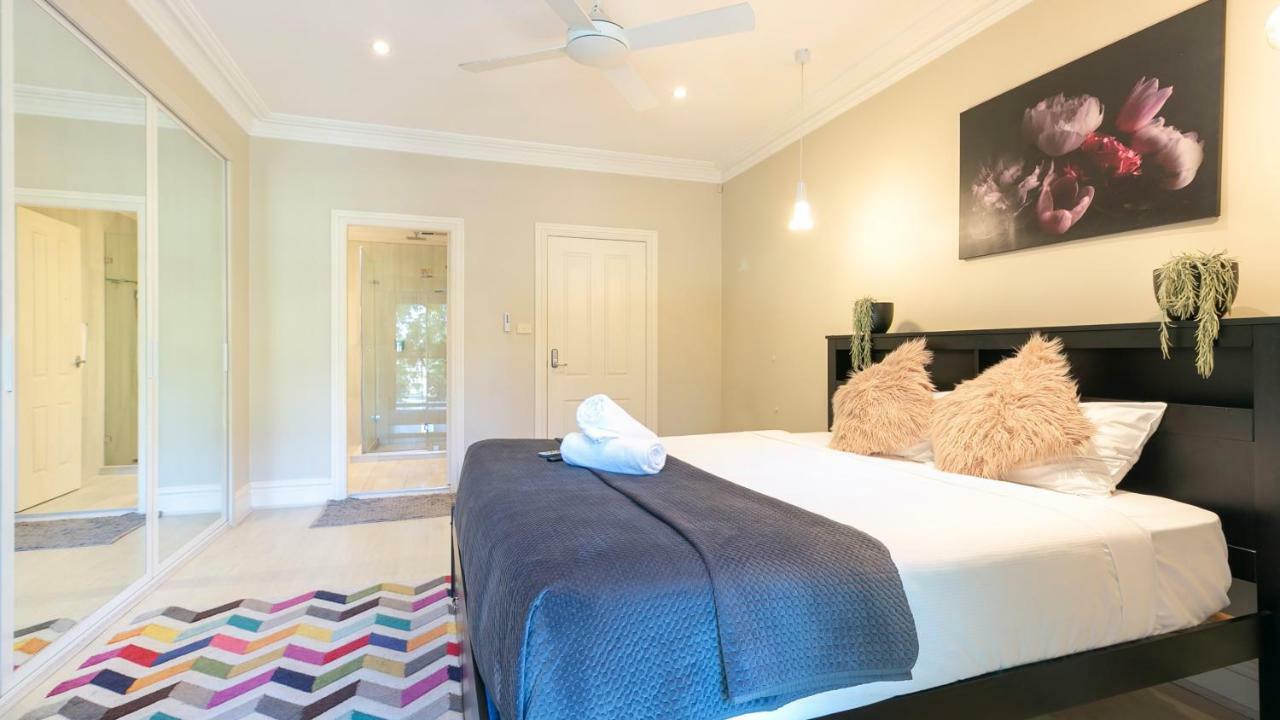 142 Wyndham Sidney