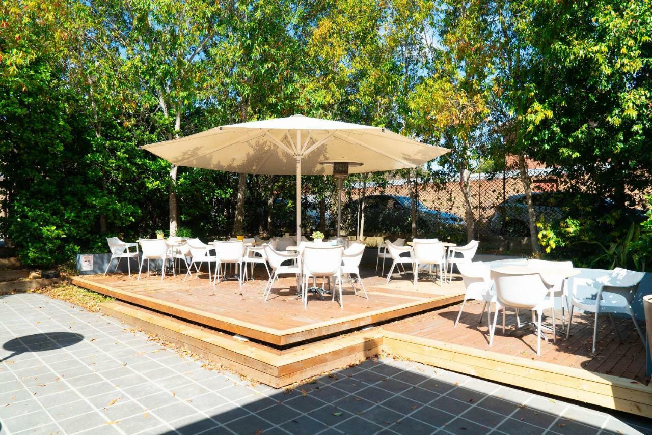 Horse And Jockey Homebush Hotel 2*