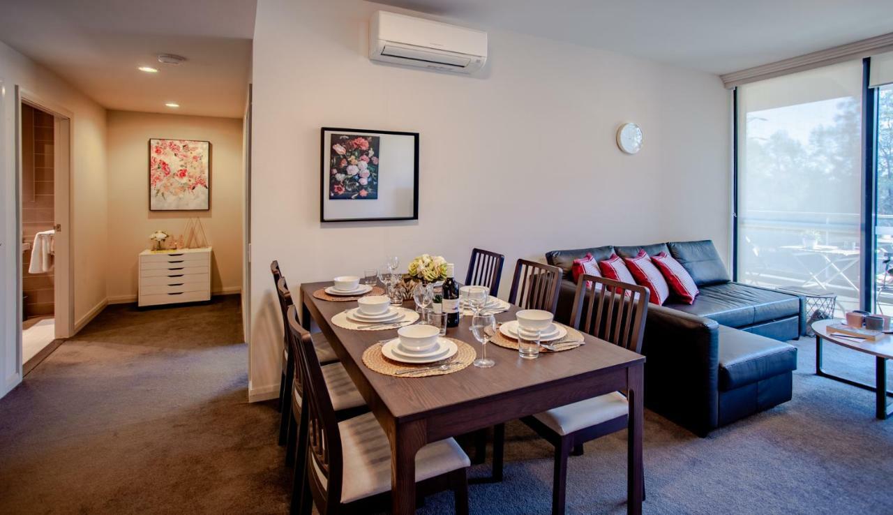 Apartment Hoama Properties At Wentworth Point Sydney