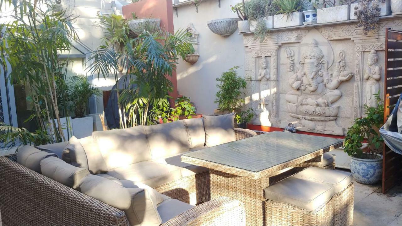 Superb Surry Hills - Great Location Sydney
