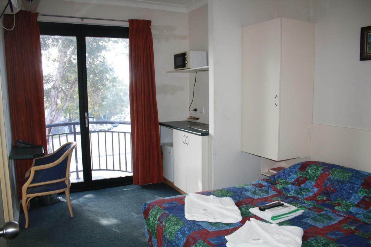 Linwood 3*