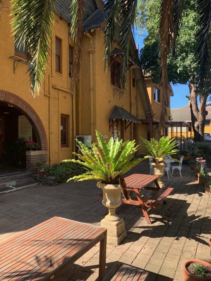 Bed & Breakfast Burwood 3*