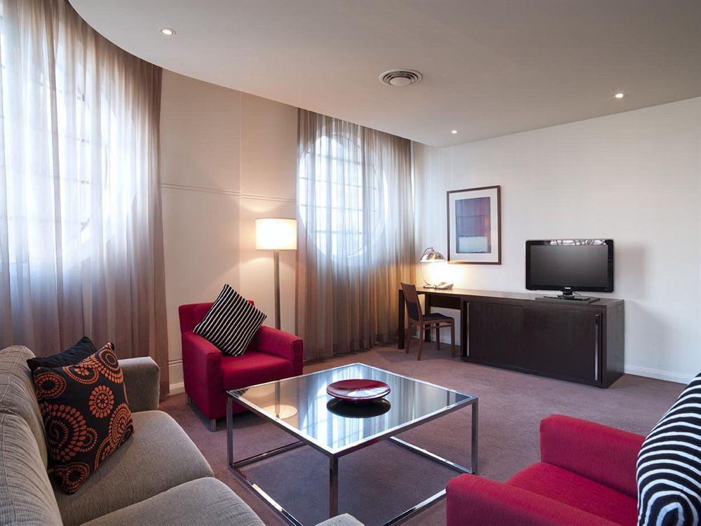 Adina Aparthotel