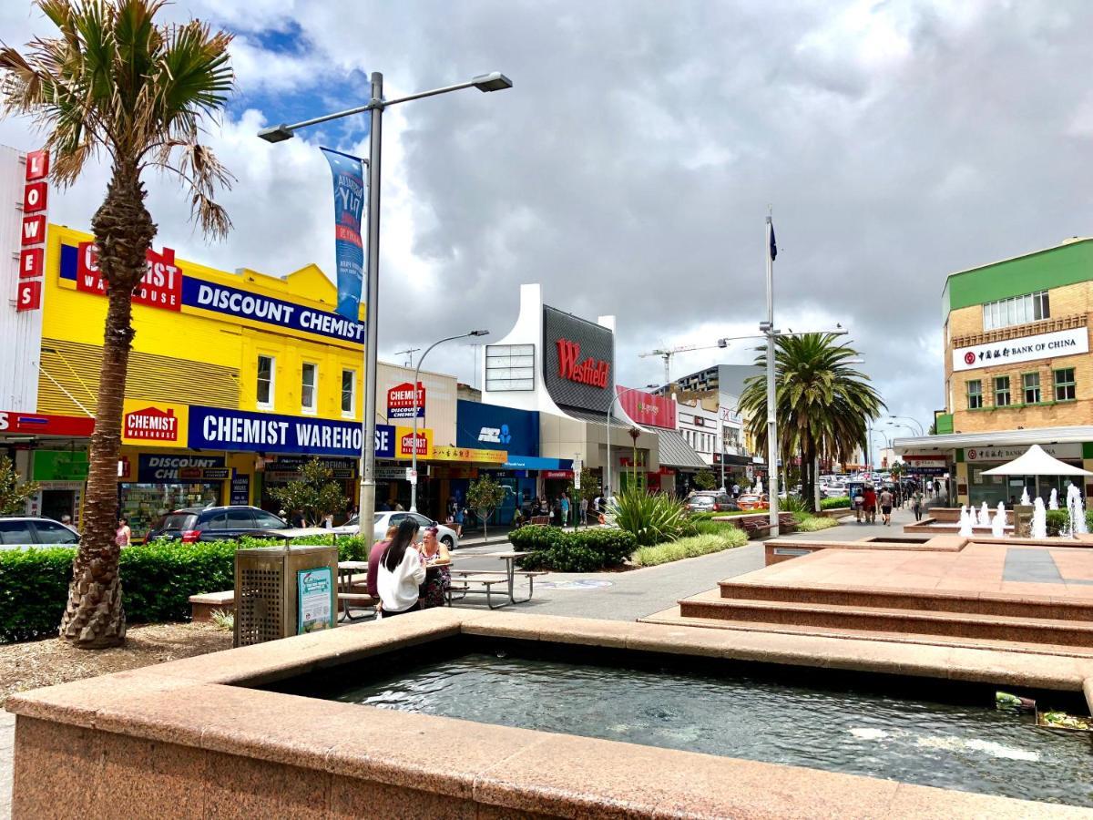 Apartment Hurstville New With City View *
