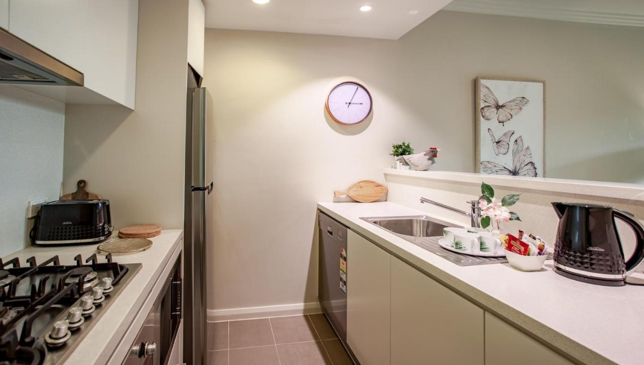 Hoama Properties At Wentworth Point Apartment *