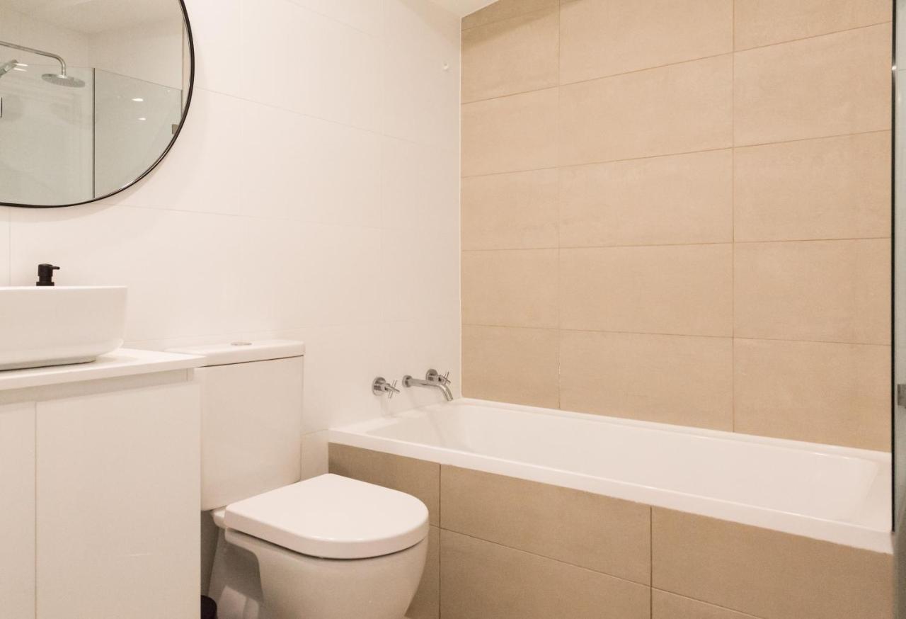 Wentworth Park Apartment *