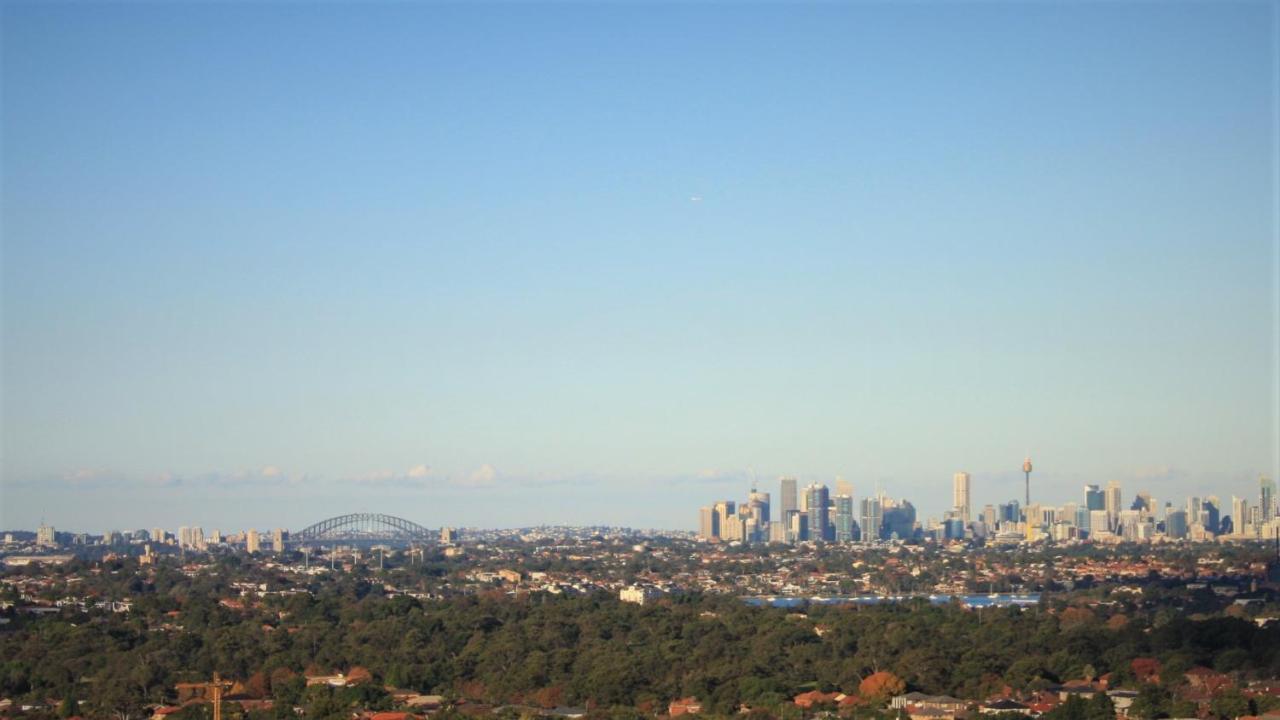 Stunning Views Olympic Park Apartment Sydney