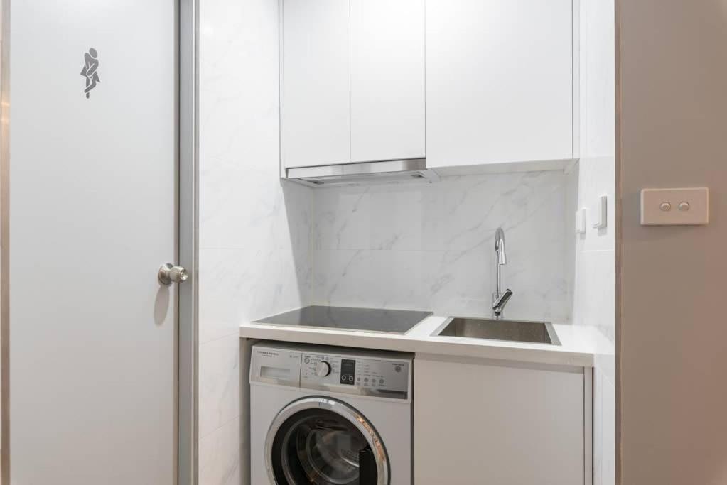 1 Private Double Bed In Cbd Near Train Uts Darlinghar&icc&c Hinatown Guest house