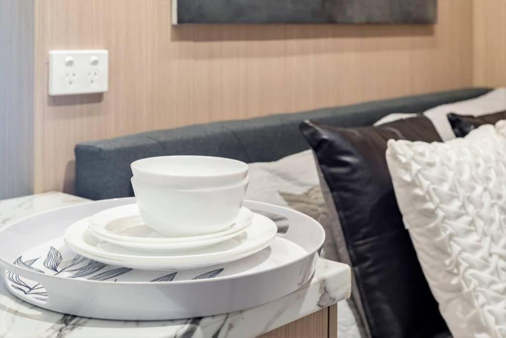 1 Private Double Bed In Cbd Near Train Uts Darlinghar&icc&c Hinatown Sydney