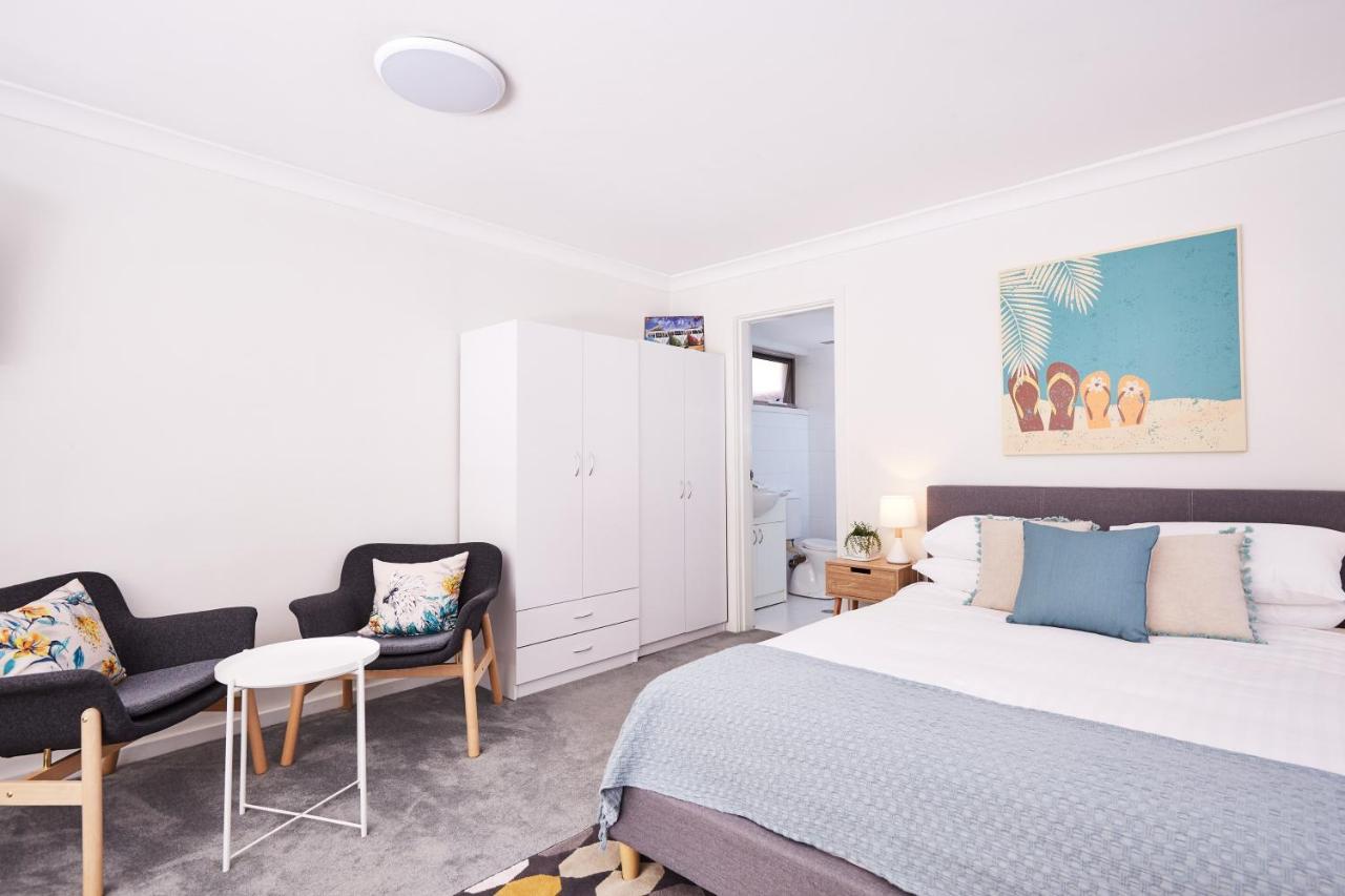 Stylish Manly Studio With Bbq Terrace And Parking *