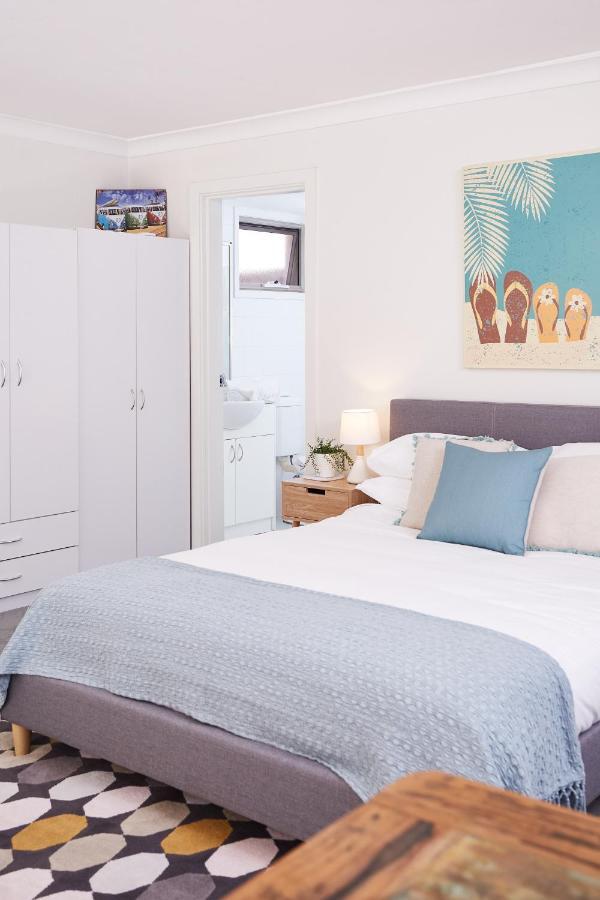 Stylish Manly Studio With Bbq Terrace And Parking Apartment Sydney
