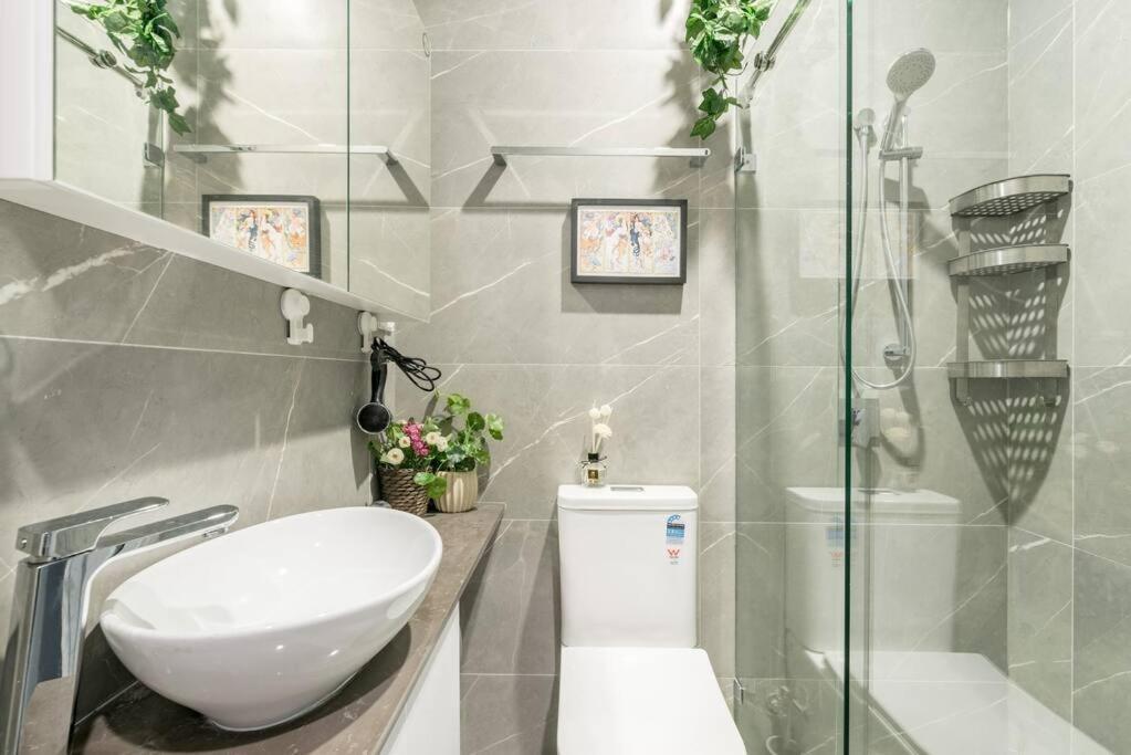 1 Private Double Bed With En Casa de férias *