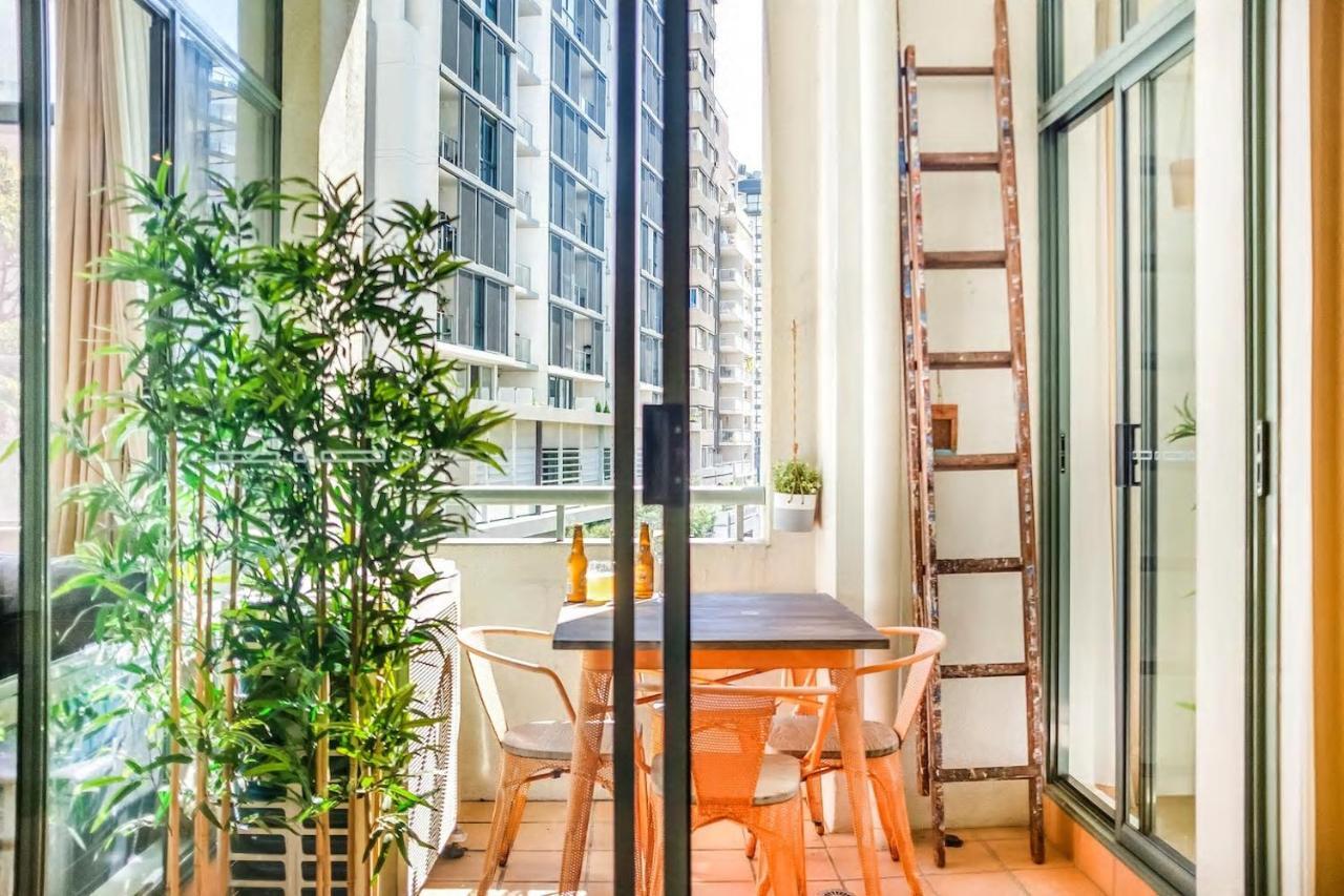 Funky Surry Hills Warehouse By Dreams Apartment *