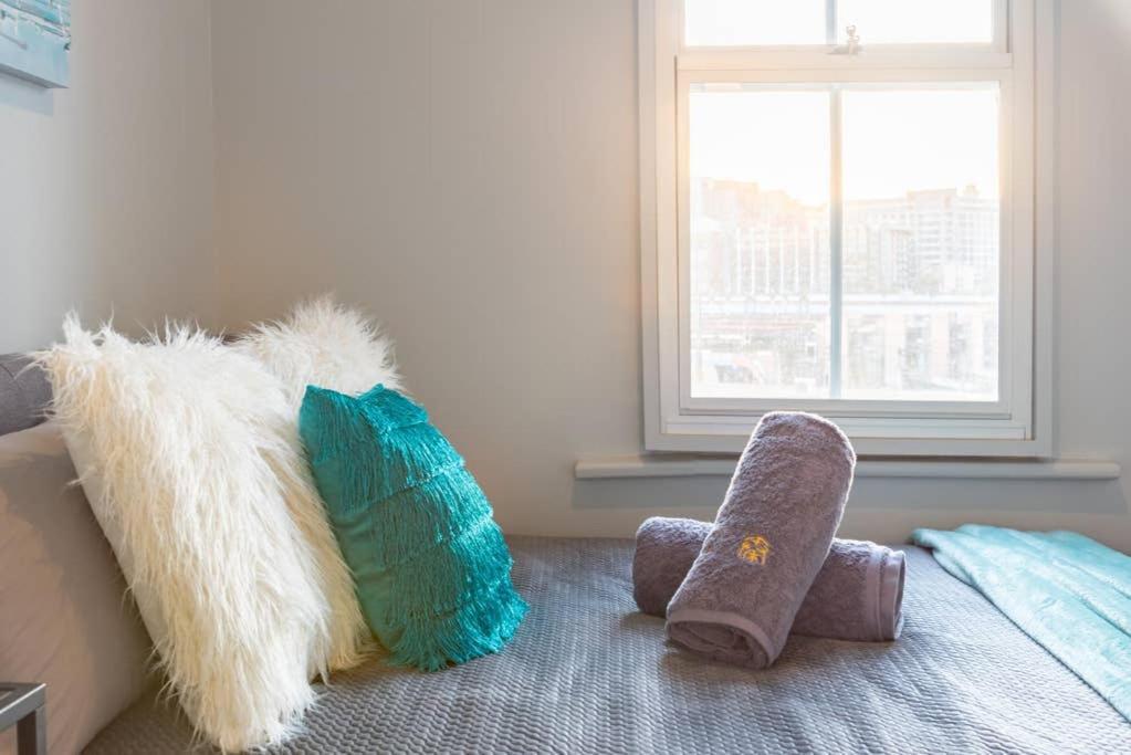 Elegant Double Ensuite - Ac - 1min To - Closely Located To Almost Must Seen Spots Guest house