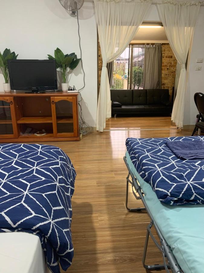 Guest House *