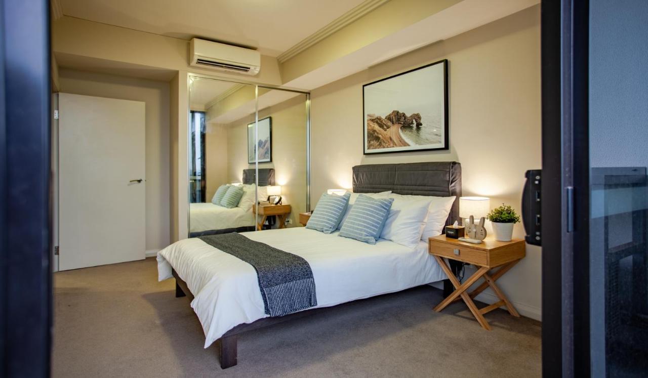 Apartment Hoama Properties At Wentworth Point