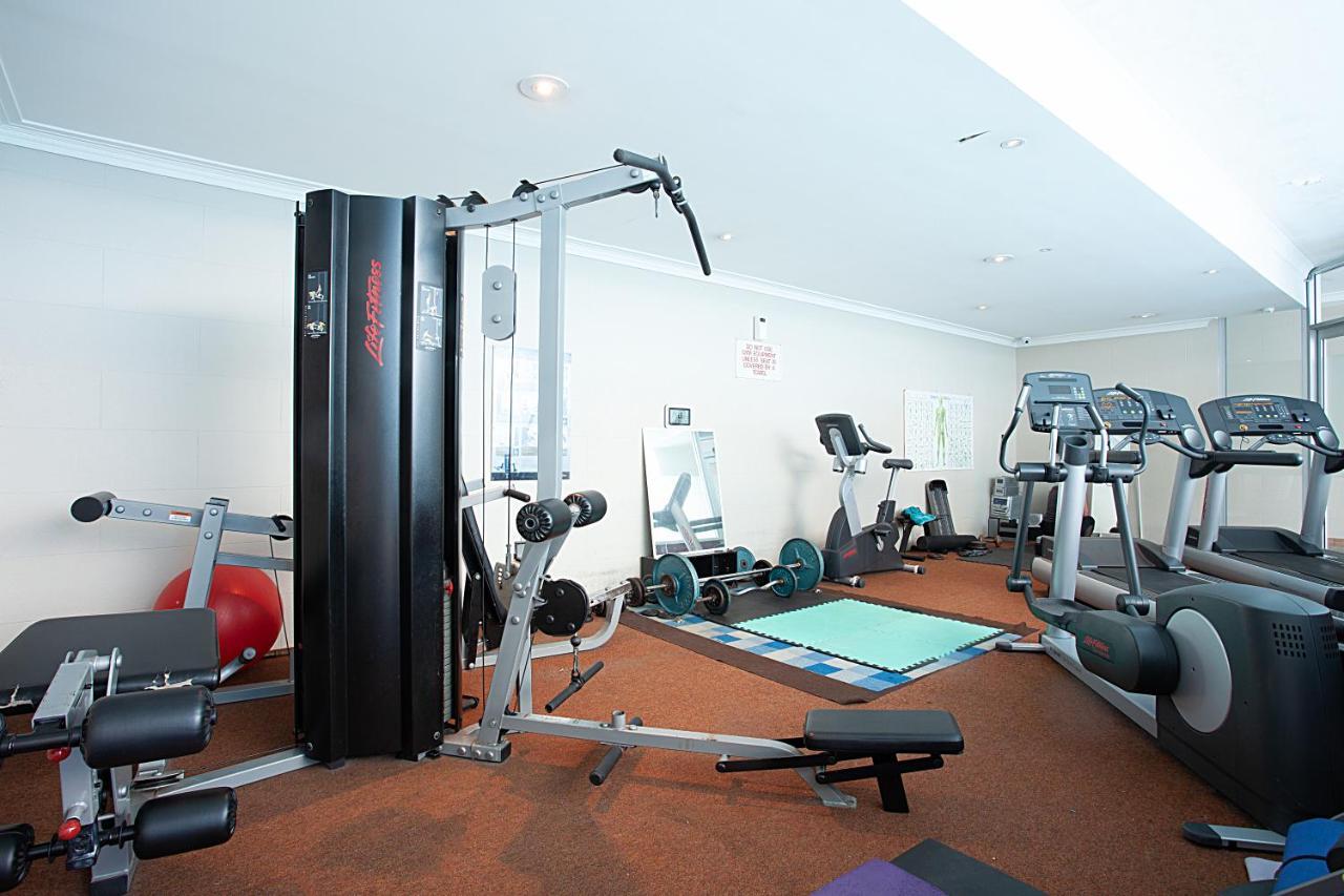 Comfy 2-bed With Gym And Pool Apartment