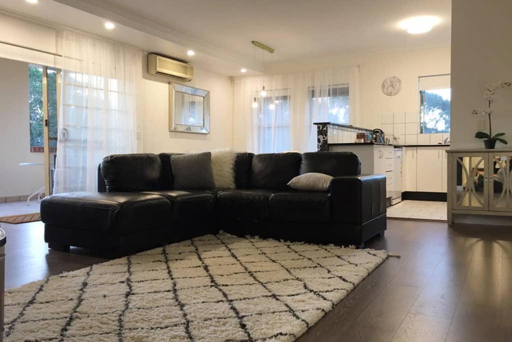 Urban Escape - Parramatta Apartment Sydney