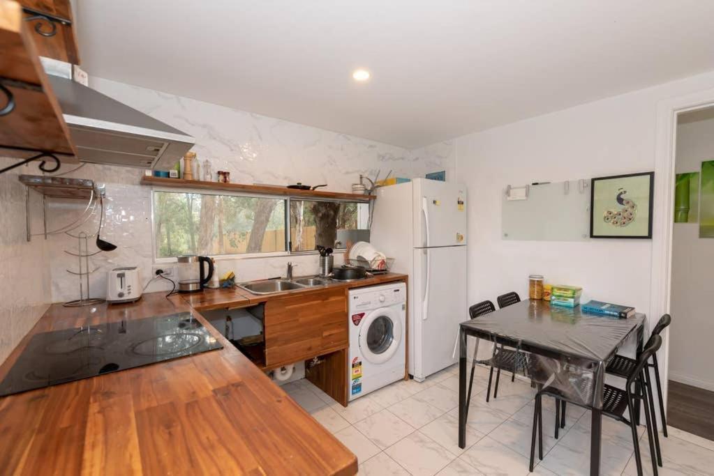 1 Private Single In Carramar 1 Guest house *
