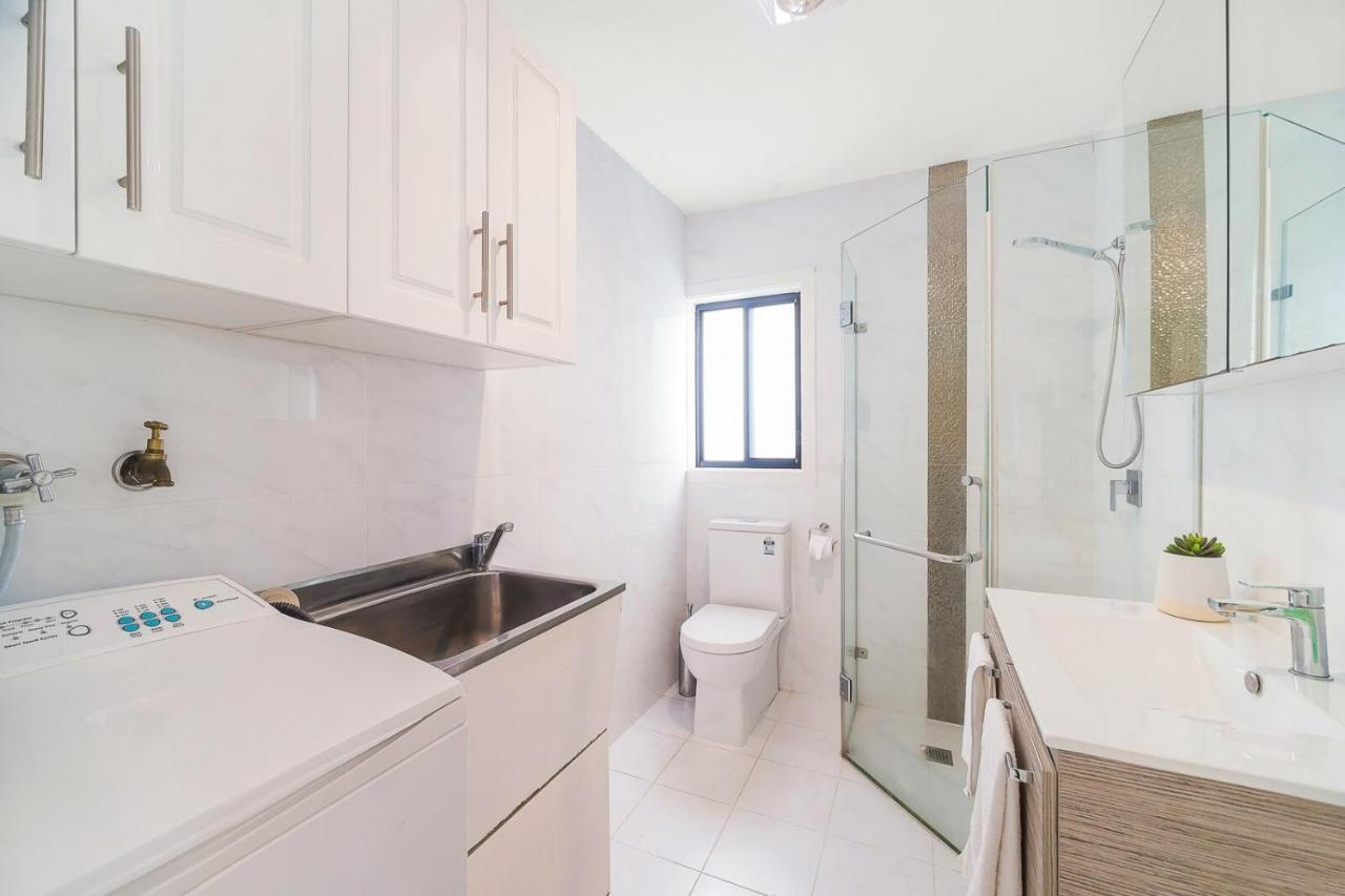 Holiday home 3 Bedrooms Near Airport