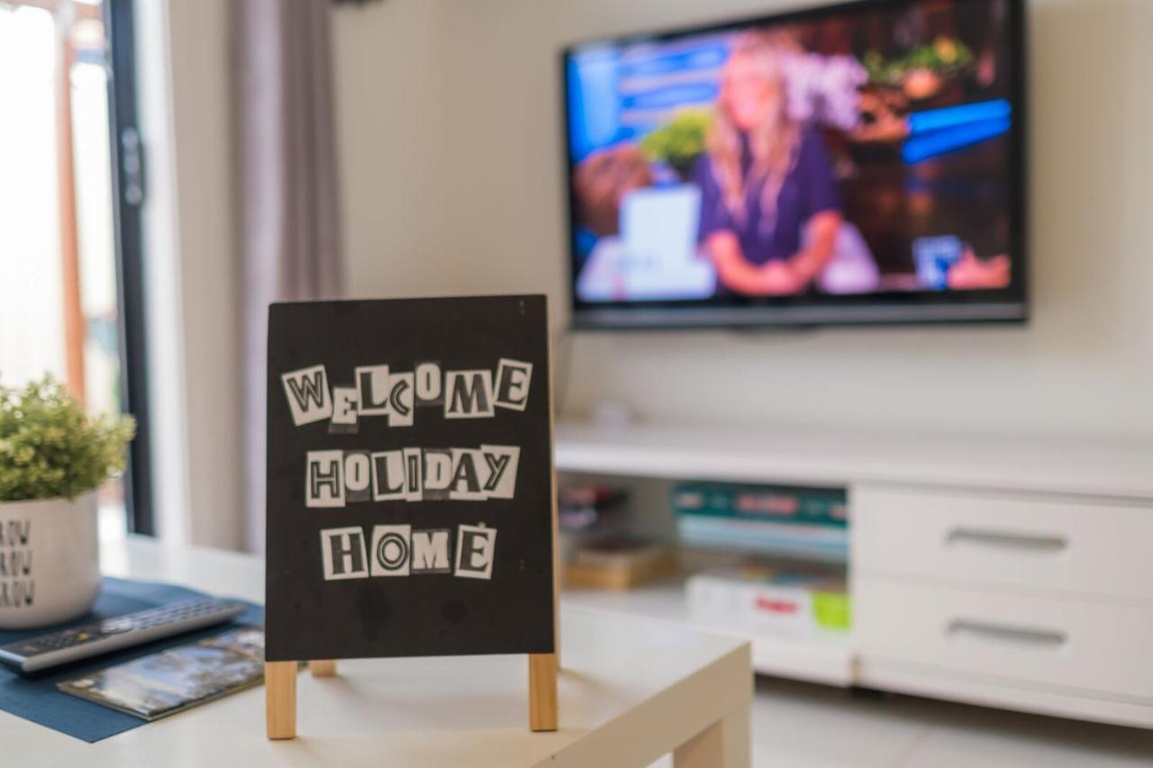 Holiday home 3 Bedrooms Near Airport