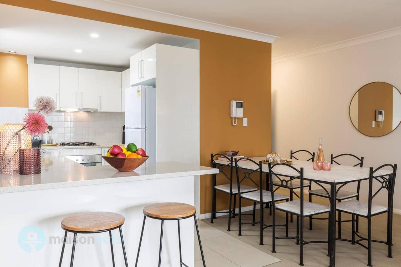 Apartment 2 Bedroom 2 Bathroom Apt With Balcony And Parking Sydney