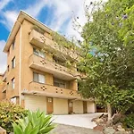 Accommodation Sydney Kogarah 2 Bedroom Apartment With Balcony