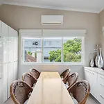 Mesmerising 3 Bedroom Home - Cinema Room & Spa Bath
