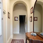 Mesmerising 3 Bedroom Home - Cinema Room & Spa Bath