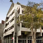 Waterloo St Apartments By Urban Rest
