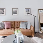 Deluxe Classic-Art Living Collection In Double Bay
