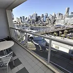Pyrmont Murray Apartment