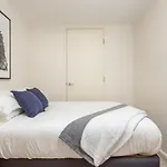 Darling Harbour Apartment Near King St Wharf